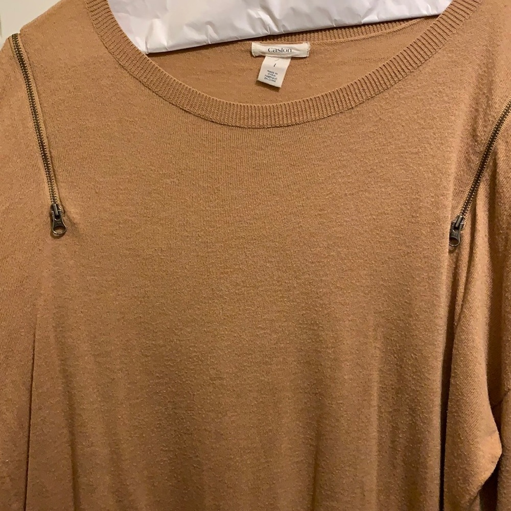 Caslon tan sweater with zippers at the sleeve seam- long, cute with leggings